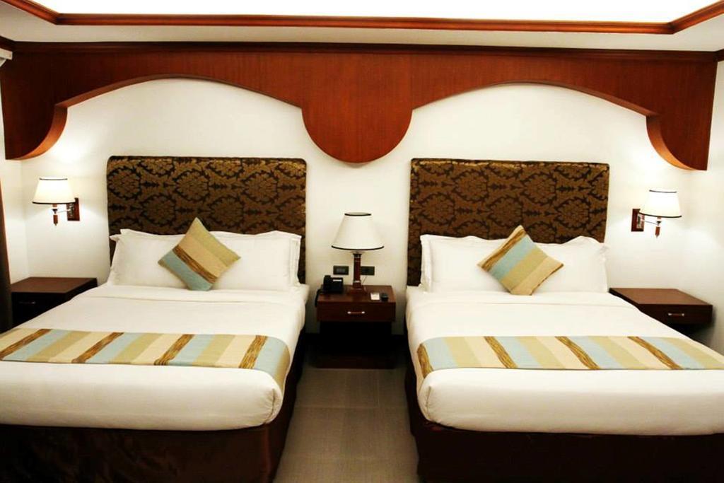 The Pepperland Hotel Легаспи Номер фото